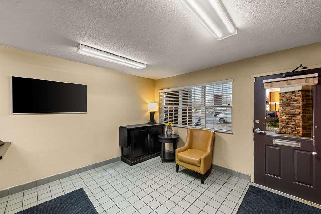 Suburban Studios Winston-Salem Near Hanes Mall Interior photo